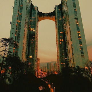 Mothfire style, Midjourney V6.1: megacity with futuristic bioarchitecture