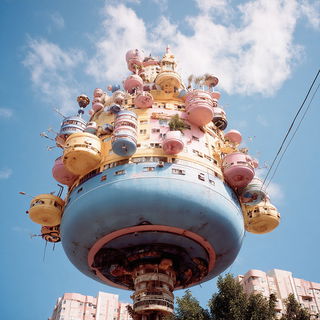 Cloudsmoke Populism style, Midjourney V7: megacity with futuristic bioarchitecture