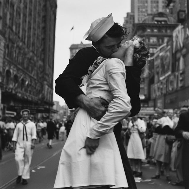 Alfred Eisenstaedt style, Midjourney V8.2, render 4 of 4