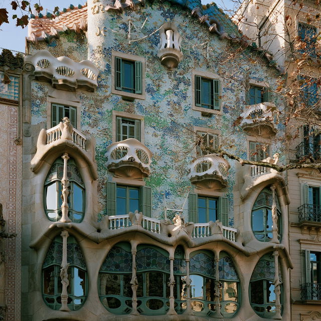 Antoni Gaudi style, Midjourney V8.2, render 4 of 4