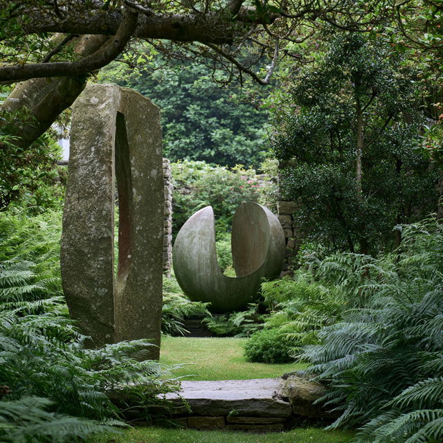 Barbara Hepworth style, Midjourney V8.2, render 2 of 4